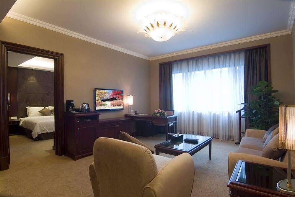 Shenzhen Hengfeng Haiyue International Hotel Exterior photo
