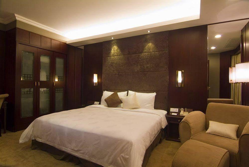 Shenzhen Hengfeng Haiyue International Hotel Exterior photo